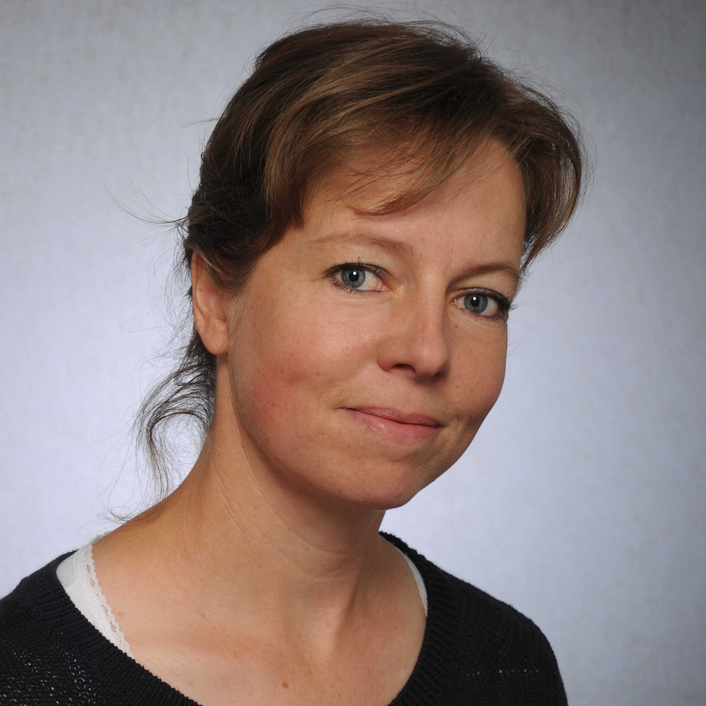Lange Athinodorou Portraitfoto Square